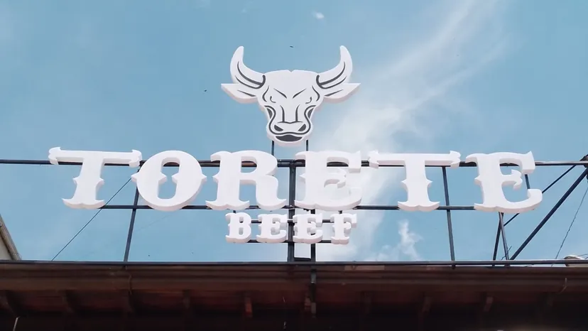 Fachada Torete Beef en Girón